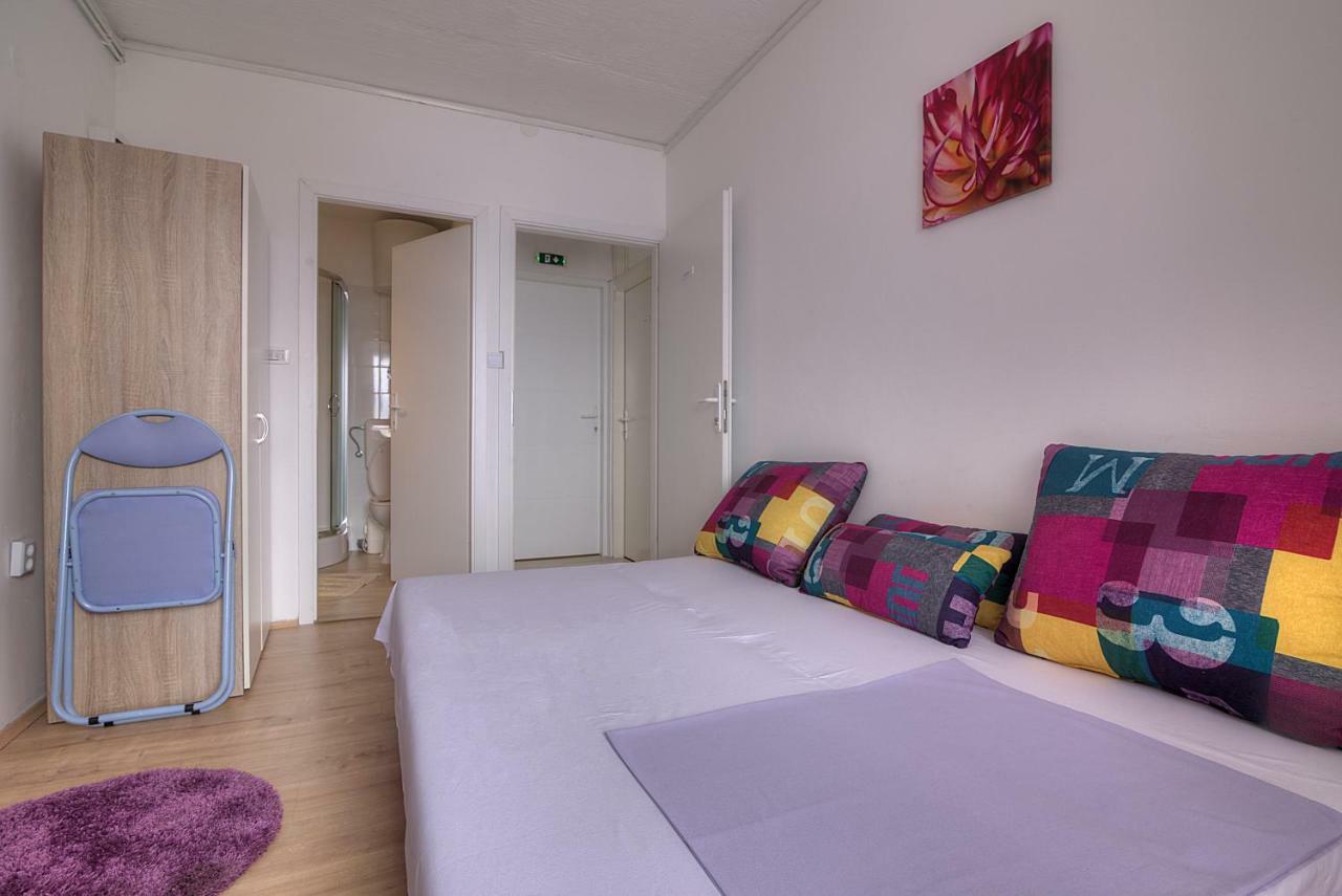 Apartments & Rooms Josephine Senj  Exterior foto